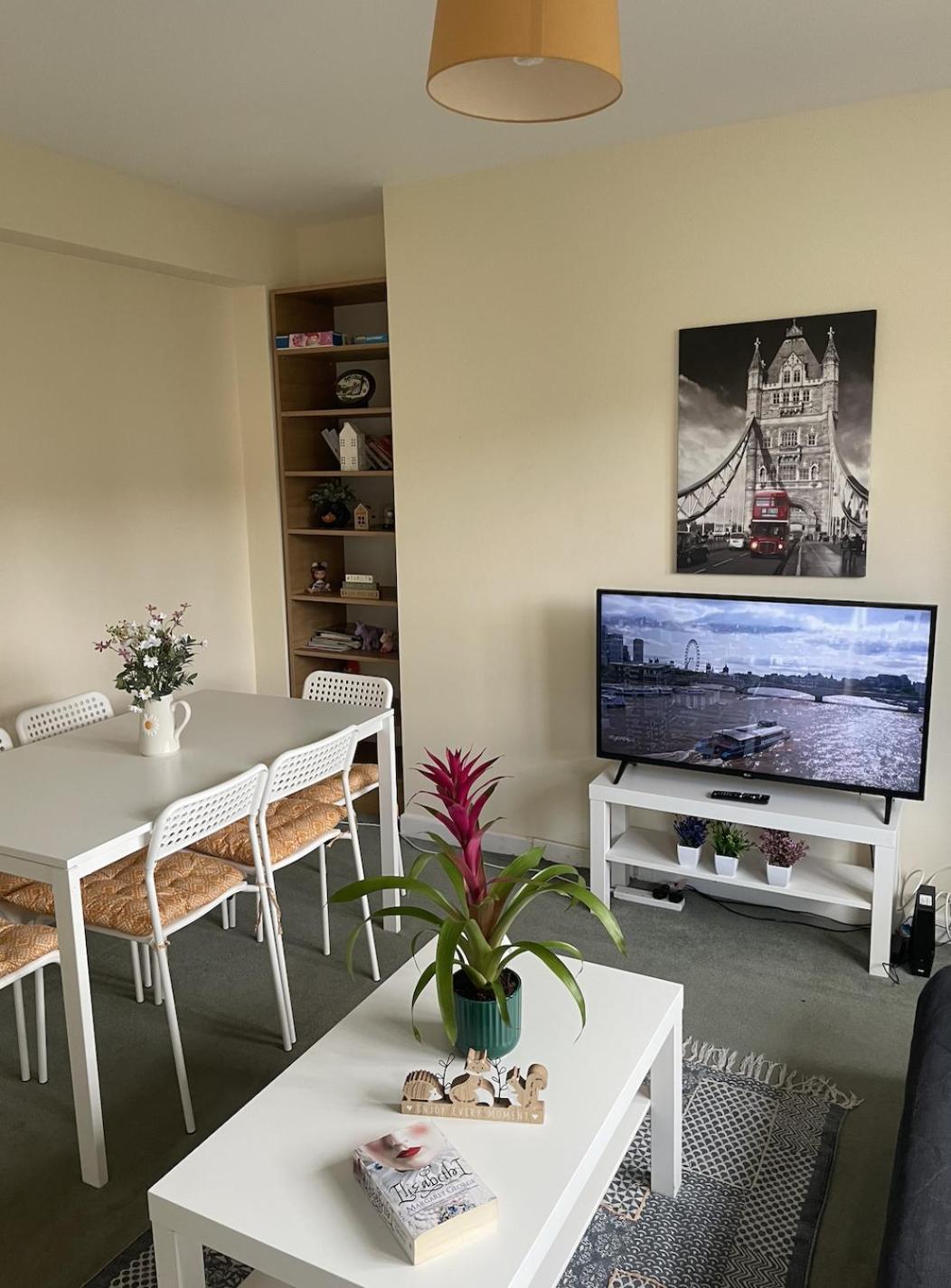 Stunning Flat Close To Regents Park And Euston Station! 런던 외부 사진